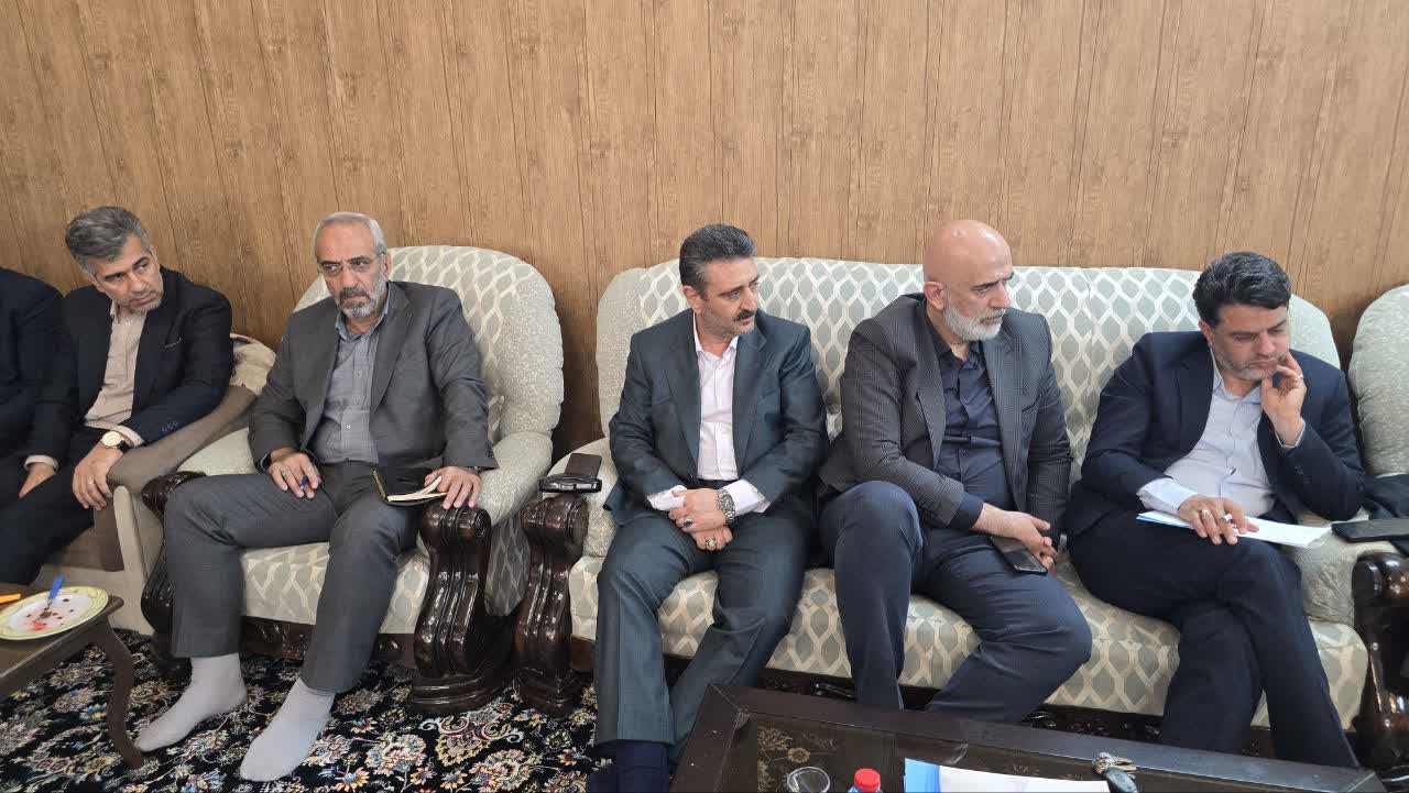 بررسی مشکلات دامداران اصفهان با حضور مسئولان استانی 